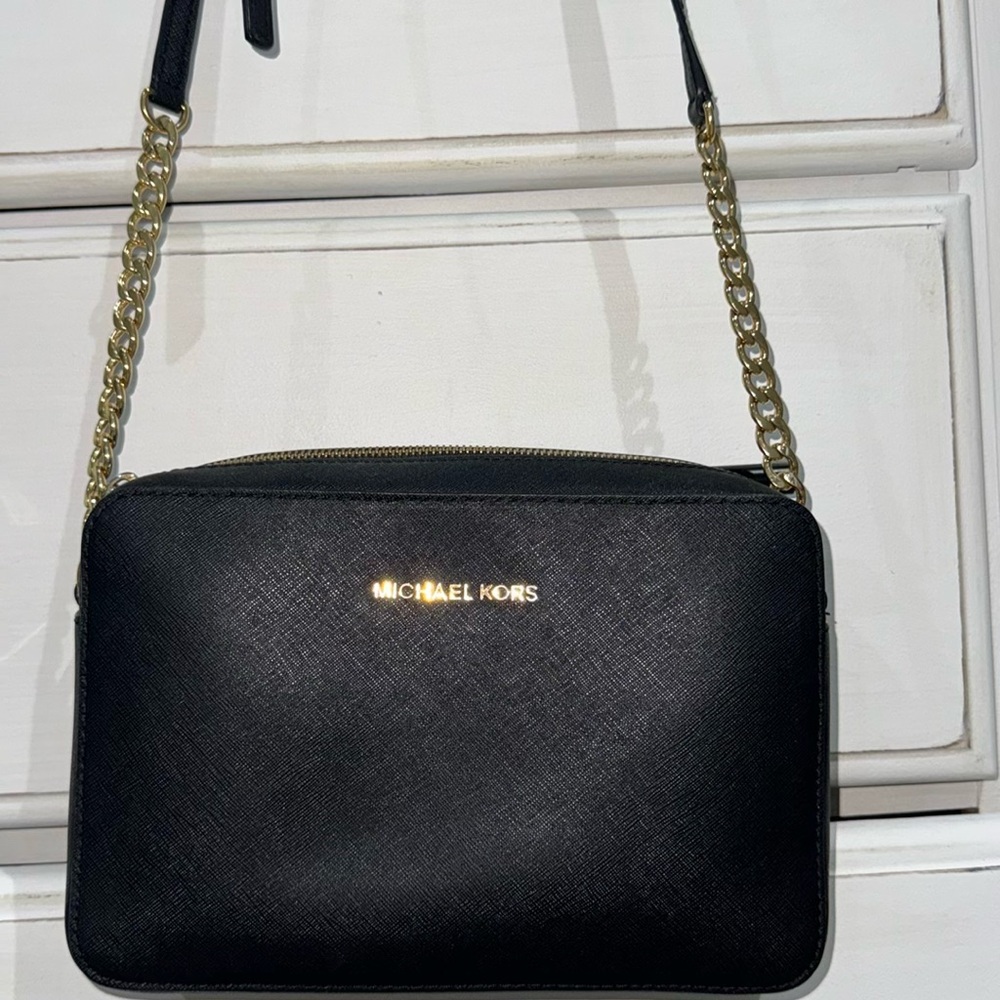 Michael Kors Jet Set purse